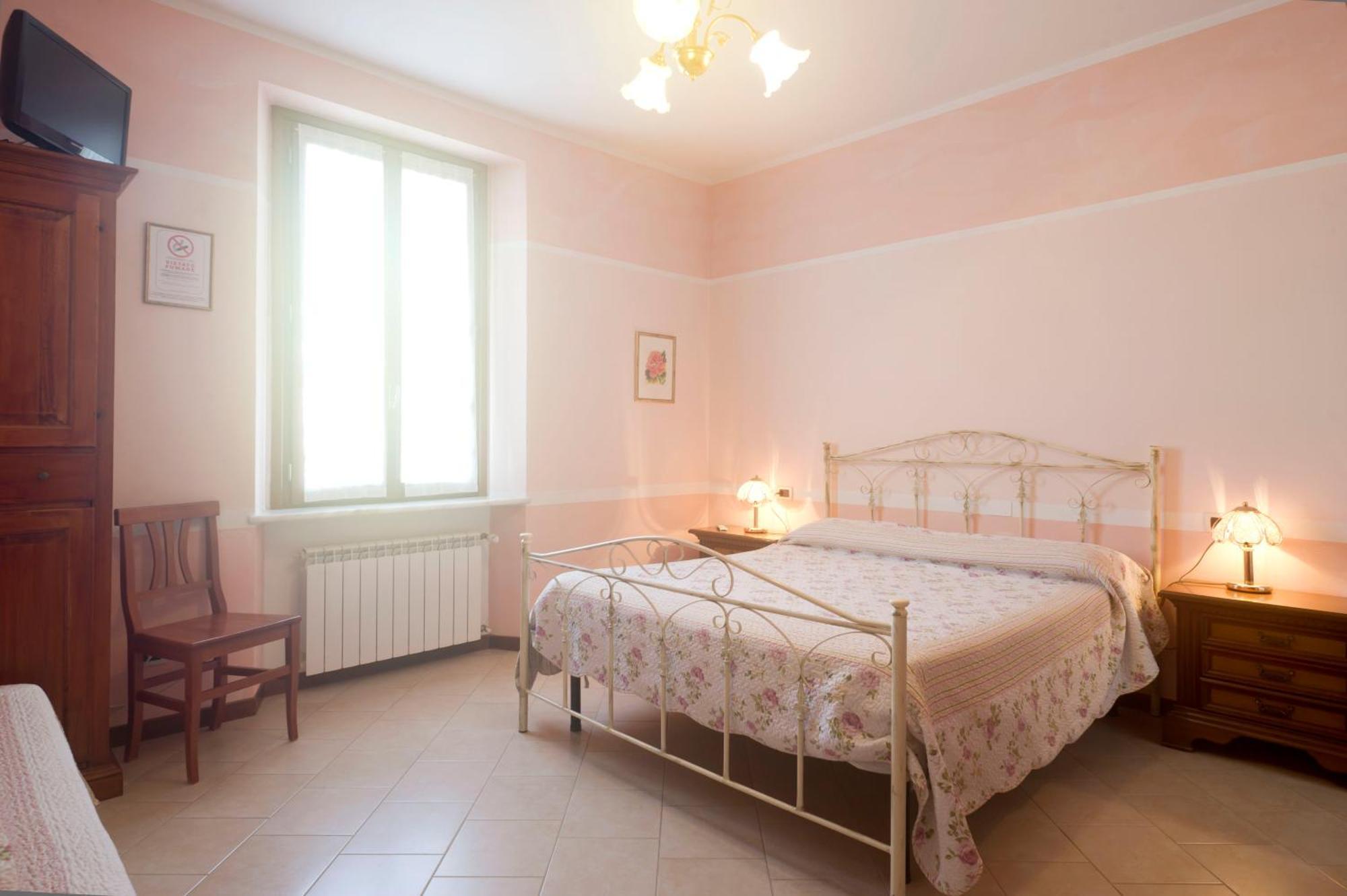 CastellʼArquato Villa Dircea מראה חיצוני תמונה