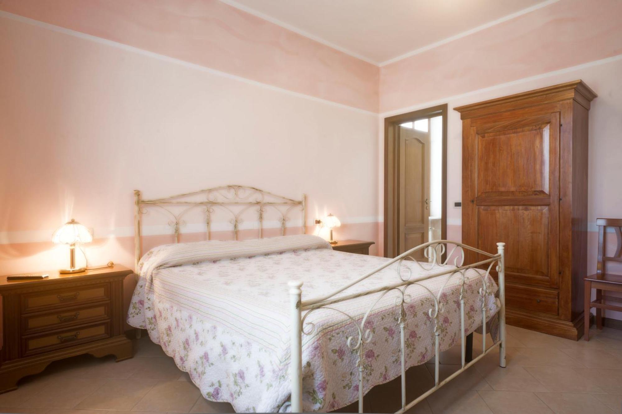 CastellʼArquato Villa Dircea מראה חיצוני תמונה