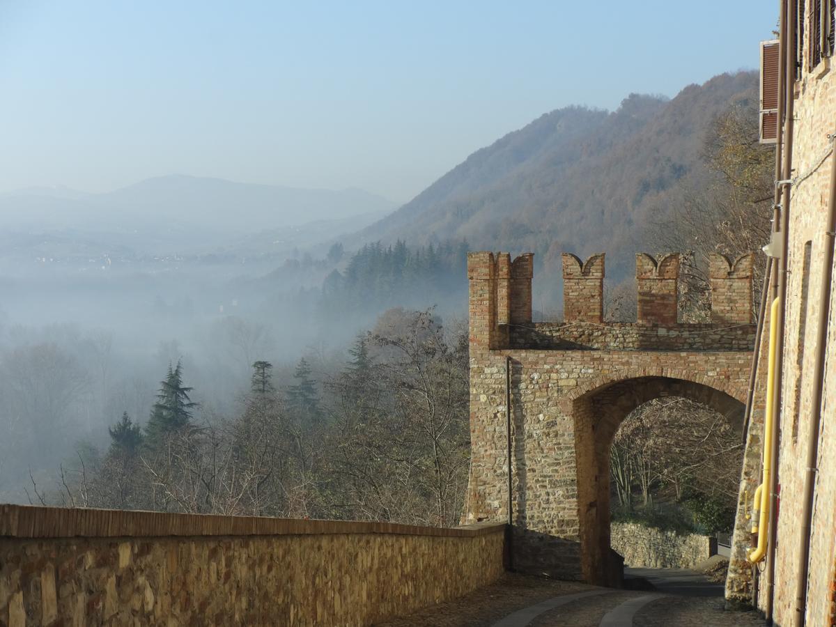 CastellʼArquato Villa Dircea מראה חיצוני תמונה